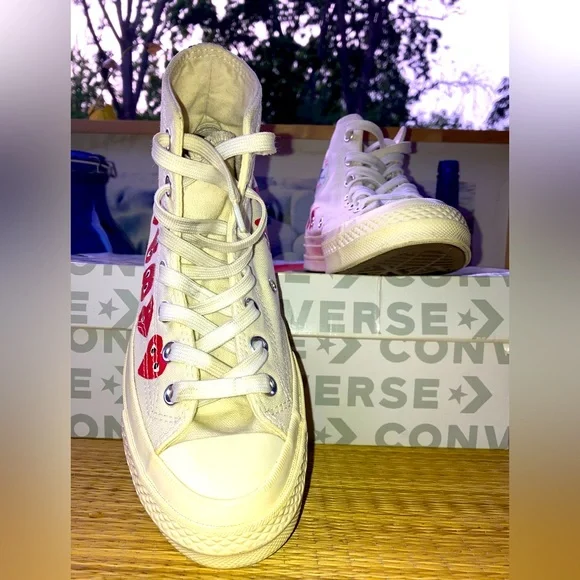Comme De Garçon PLAY X Converse Hightop sneakers. - Picture 5 of 11
